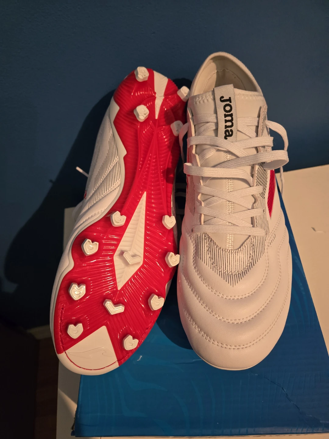 Joma Men's Size 11.5 Football Cleats