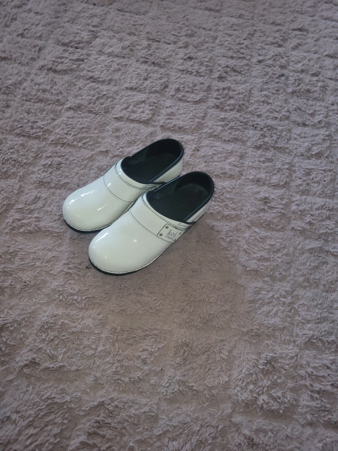 Koi Women's White Patent Clogs Size 8