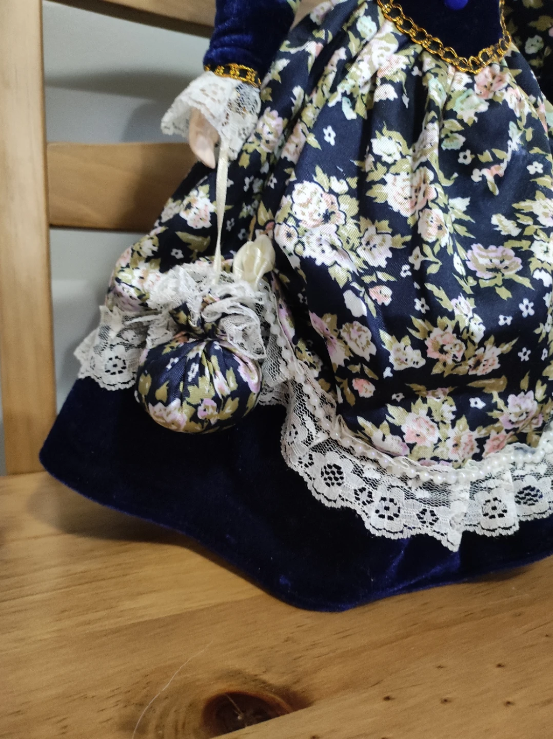Vintage Victorian Style Porcelain Doll - photo 4