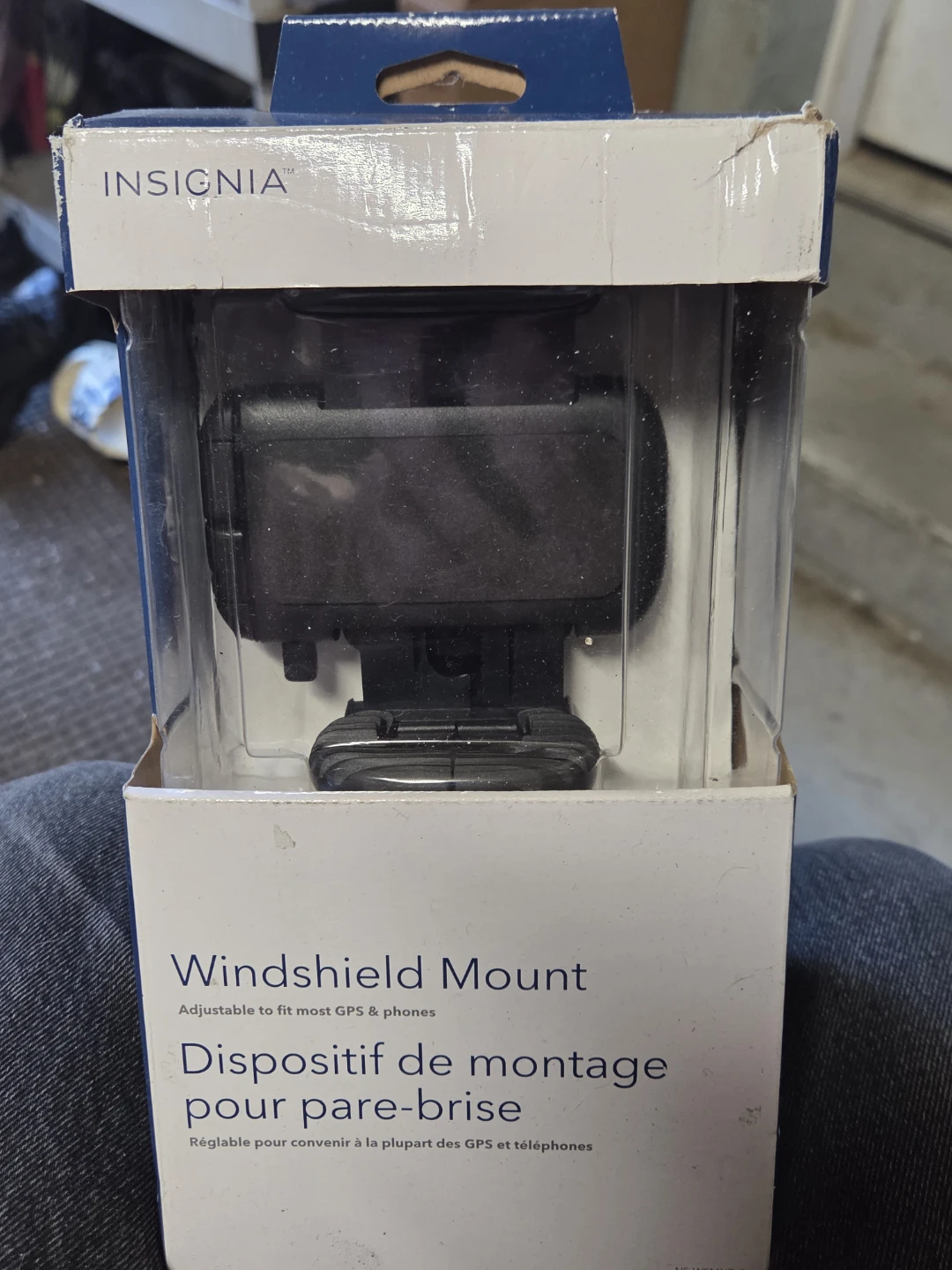 Insignia Windshield Mount for GPS & Phones