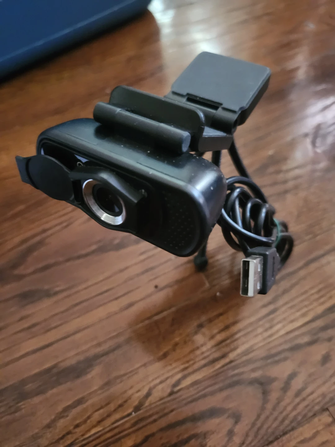 Black USB Webcam with Tripod - photo 3