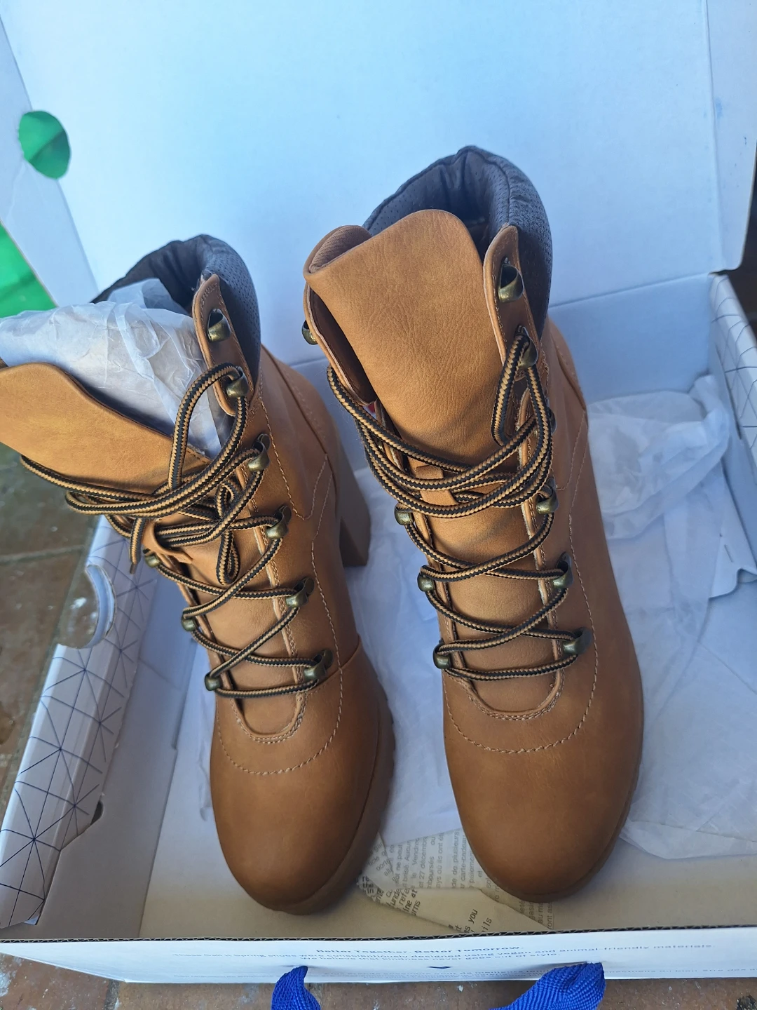 Women's Tan Lace-Up Heeled Boots Size 8.5(like new) - photo 2