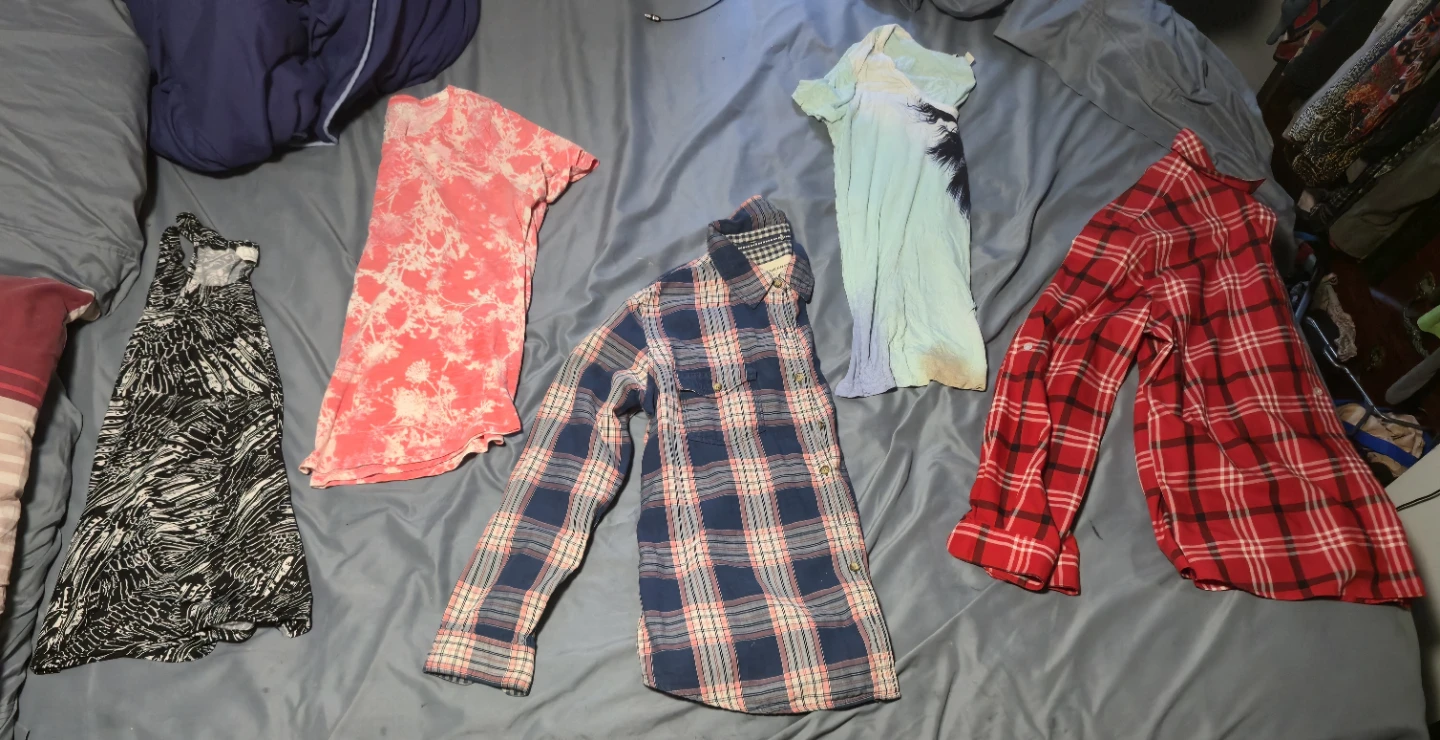 Women's Extra-Large Sweater/Shirt Lot - photo 2