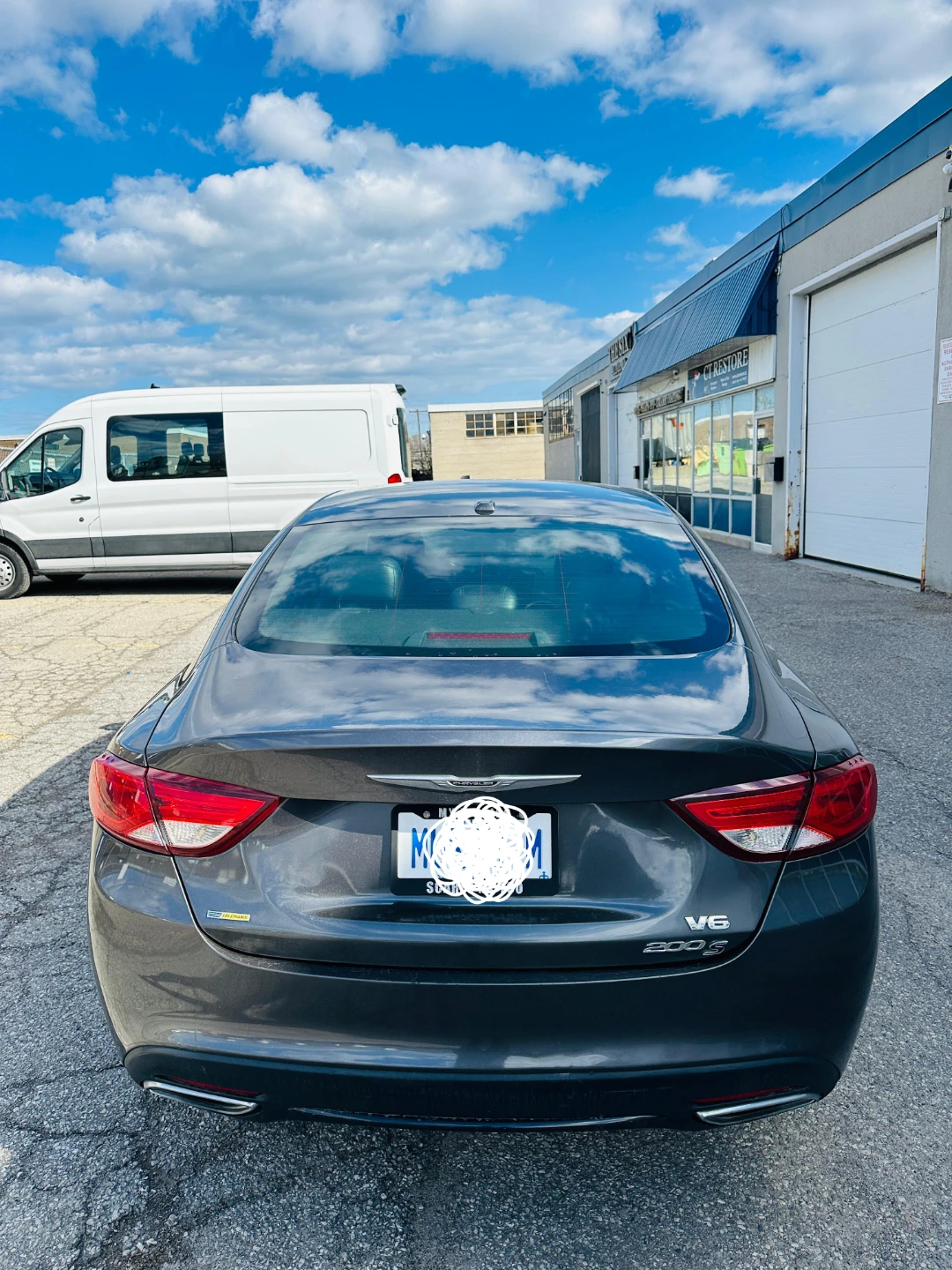 2015 Chrysler 200 S - URGENT money needed - photo 2