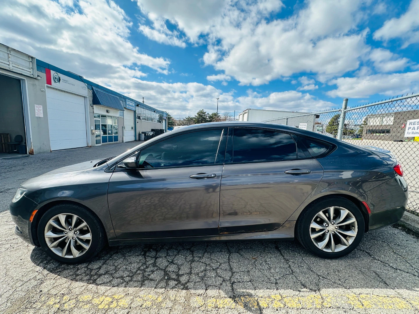 2015 Chrysler 200 S - URGENT money needed