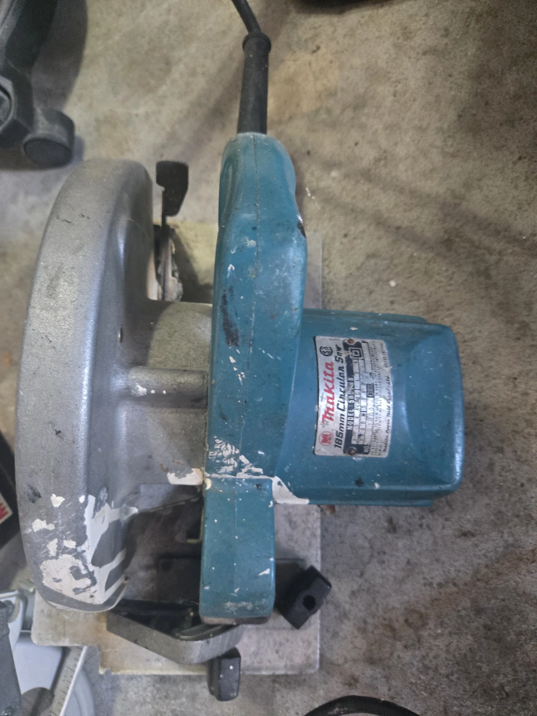 Makita 185mm Circular Saw Model 5007BA