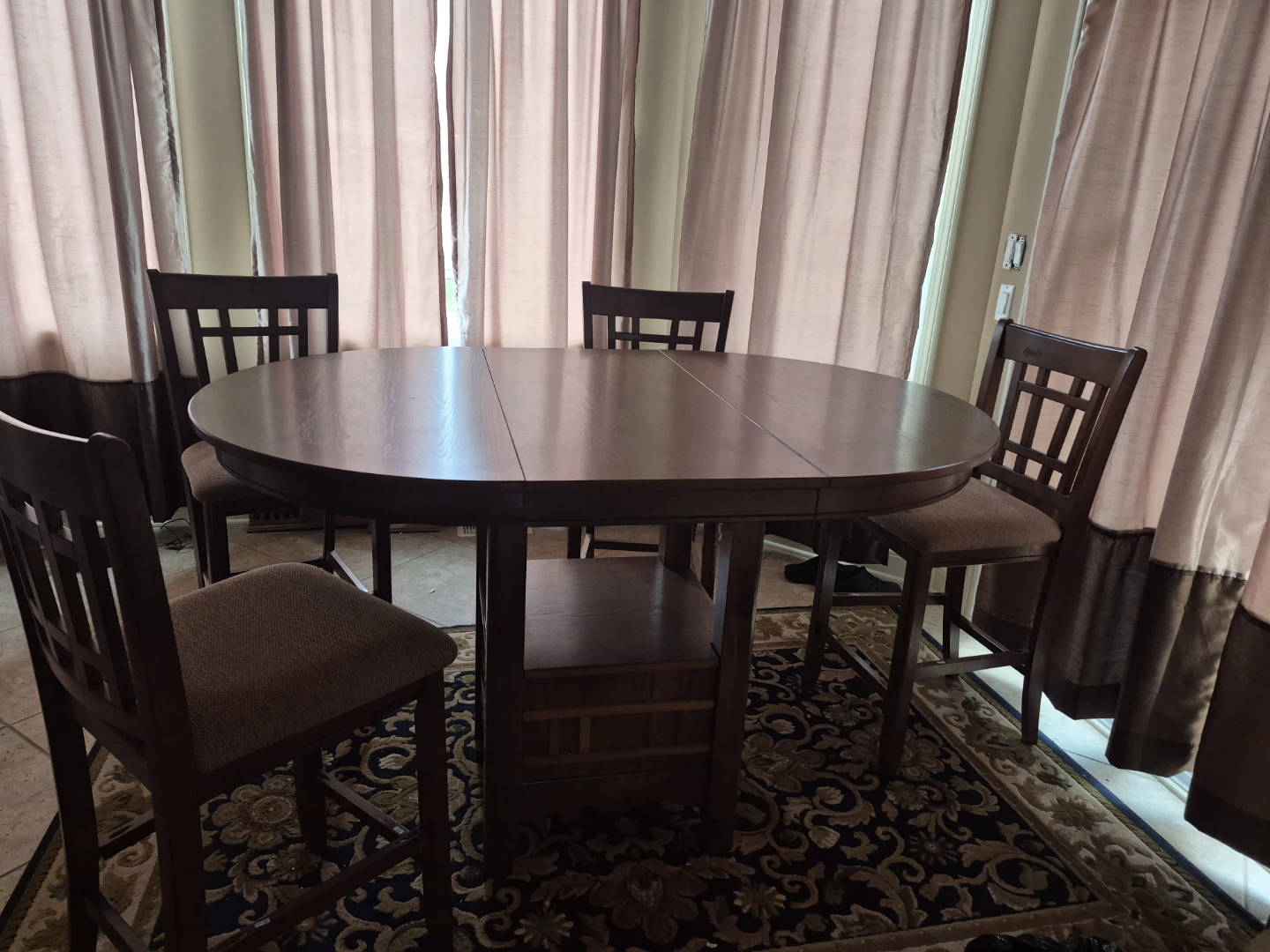 Elegent wooden dining Table Set with 4 Chairs