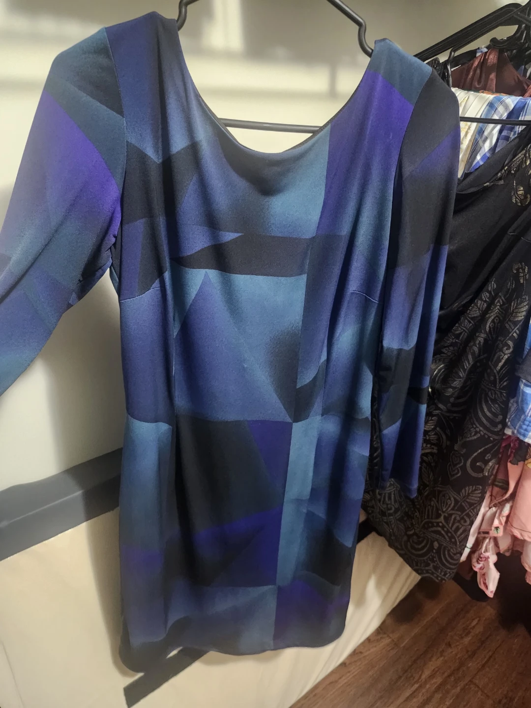 LE CHÂTEAU Geometric Print Dress - G/L - photo 2