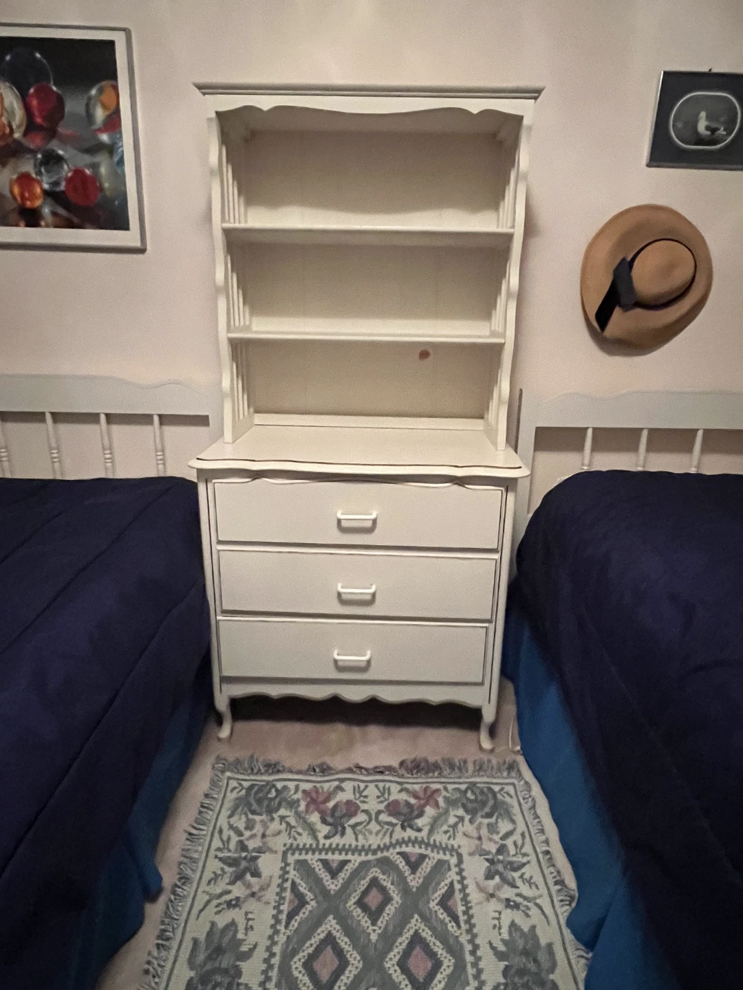 White 3-Drawer Dresser with Hutch & twin bed frames - photo 4