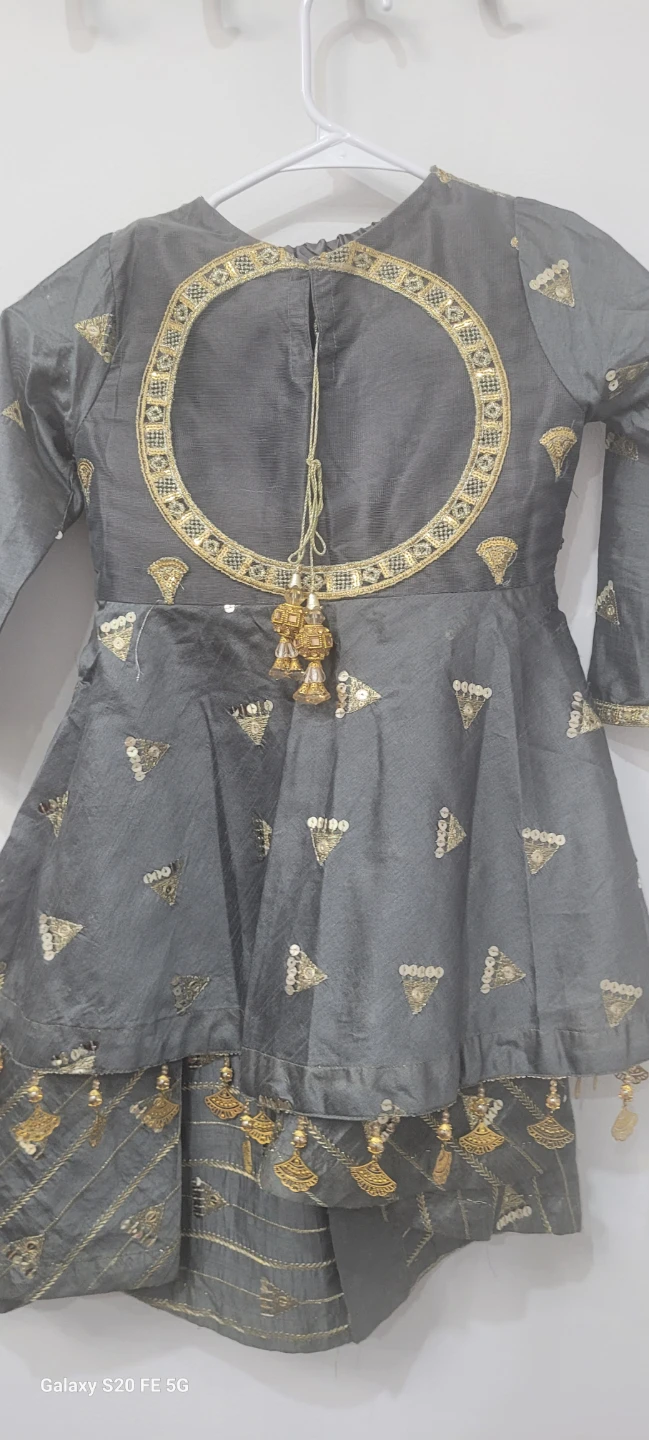 Girls Grey Embellished Kameez with Dupatta - photo 2