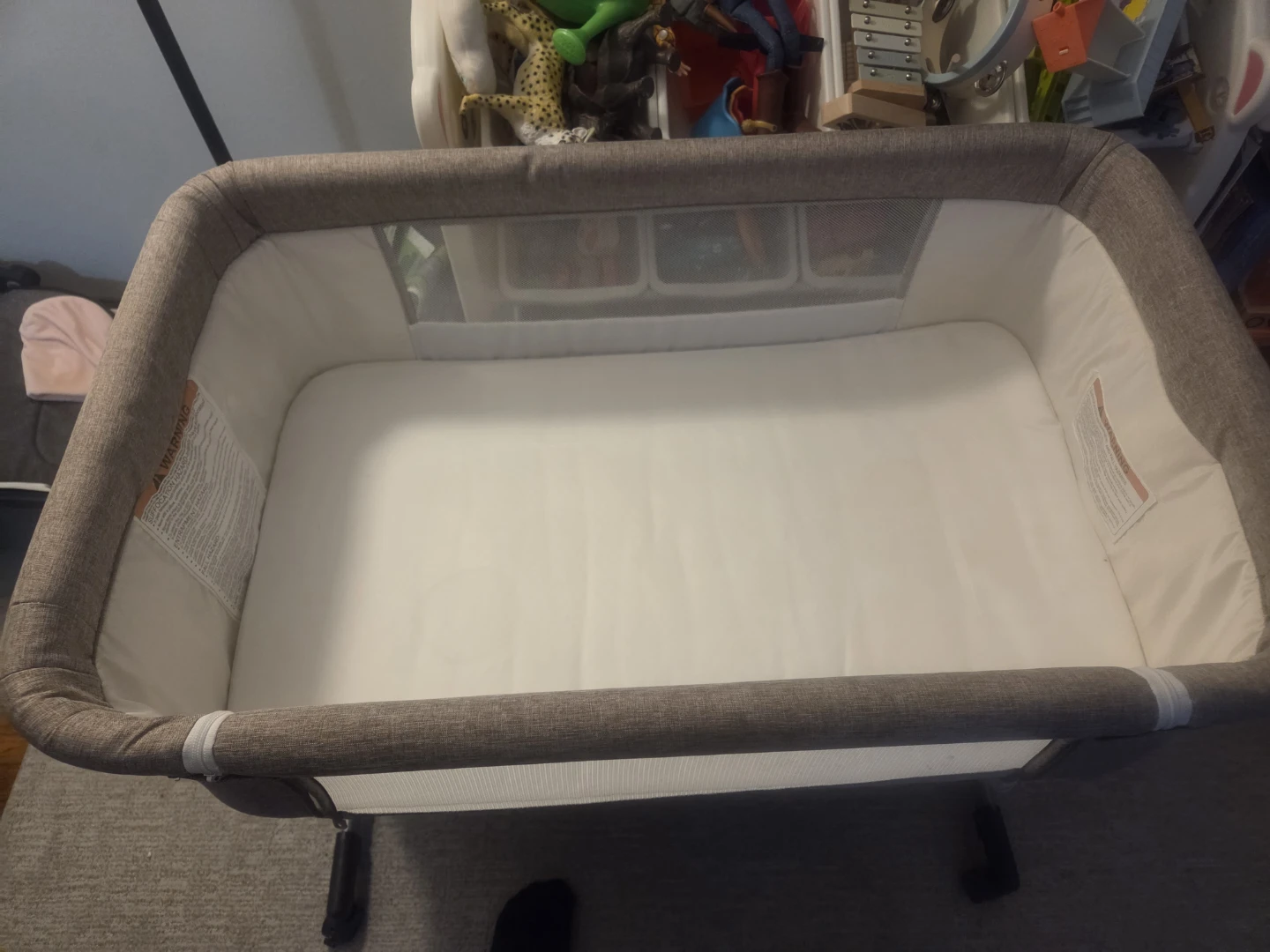 Portable Bassinet/Co-Sleeper - photo 3