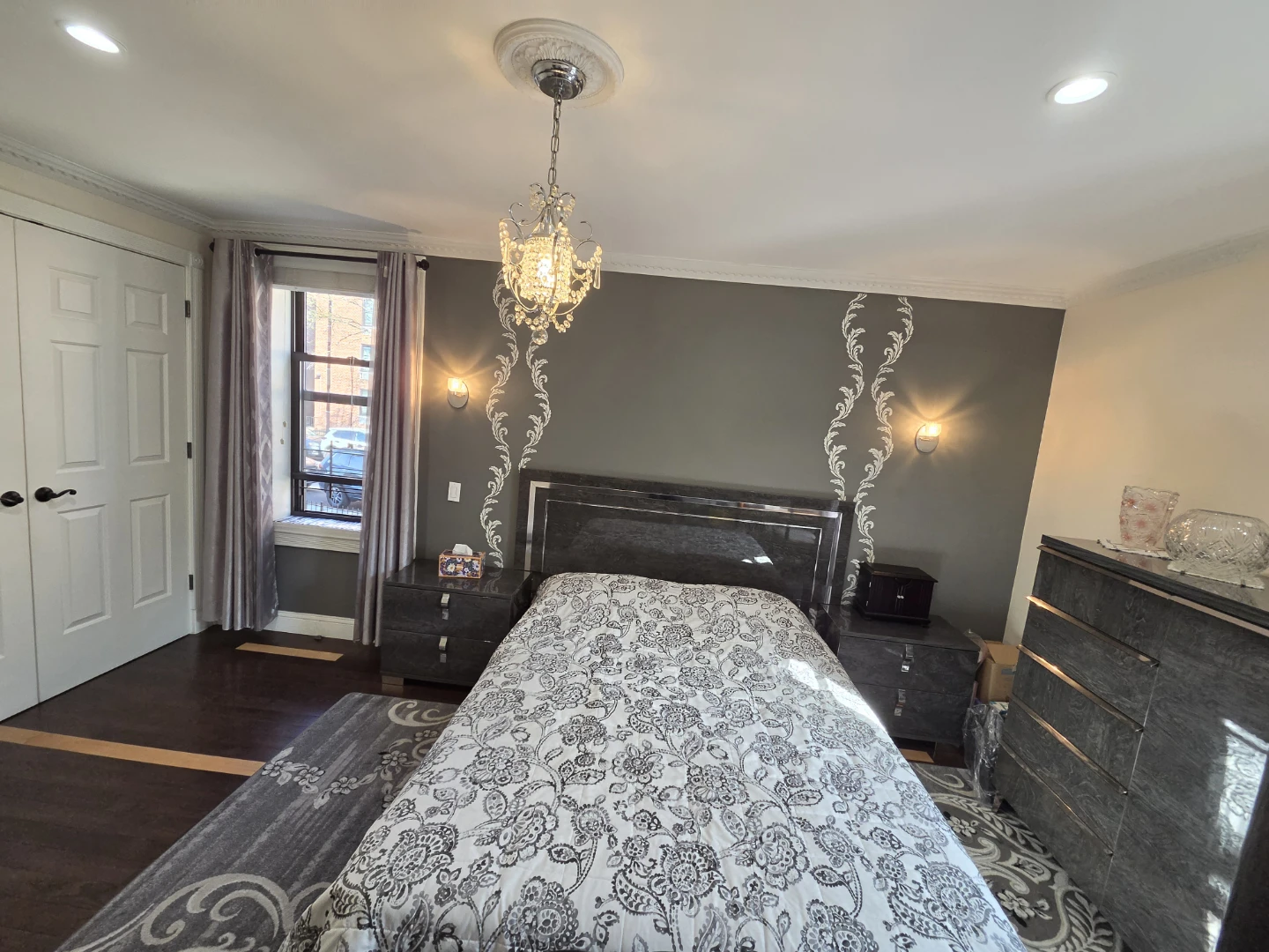 Italian Lacquered Queen Bedroom furniture