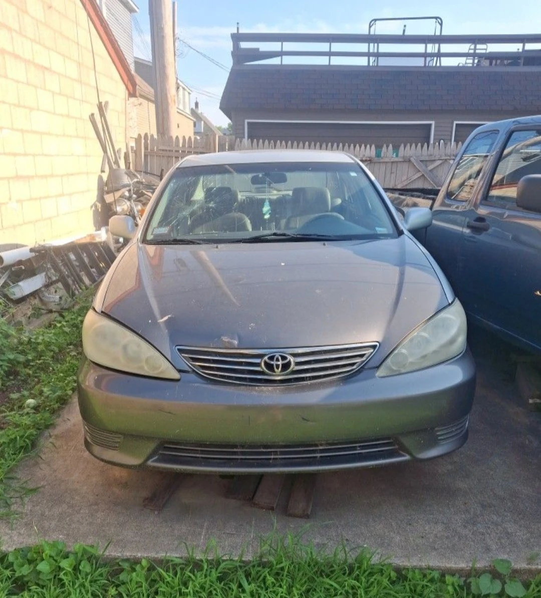 2003 Toyota Camry LE Sedan - photo 2