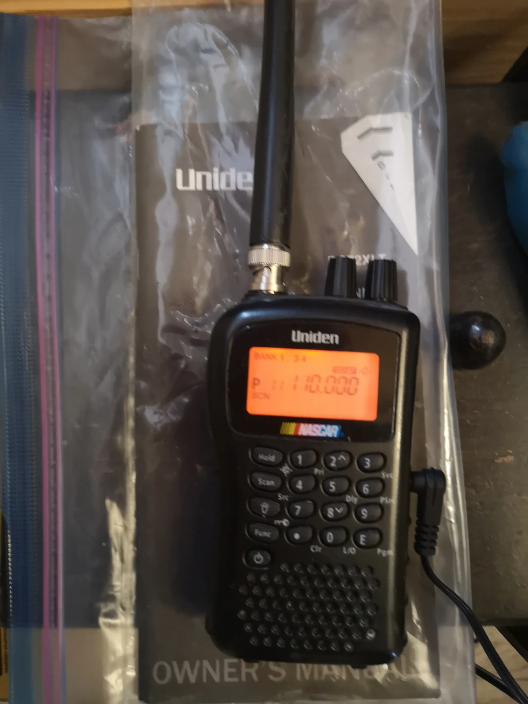 Uniden BC72XLT Scanner Radio - photo 2