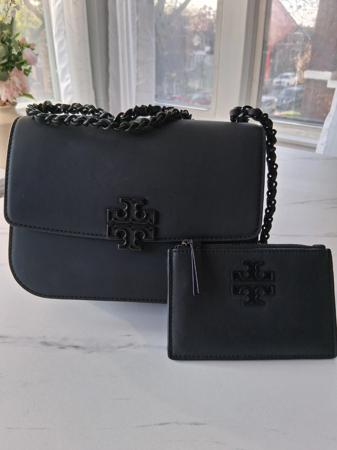 Tory Burch Black Leather Shoulder Bag with Cardholder