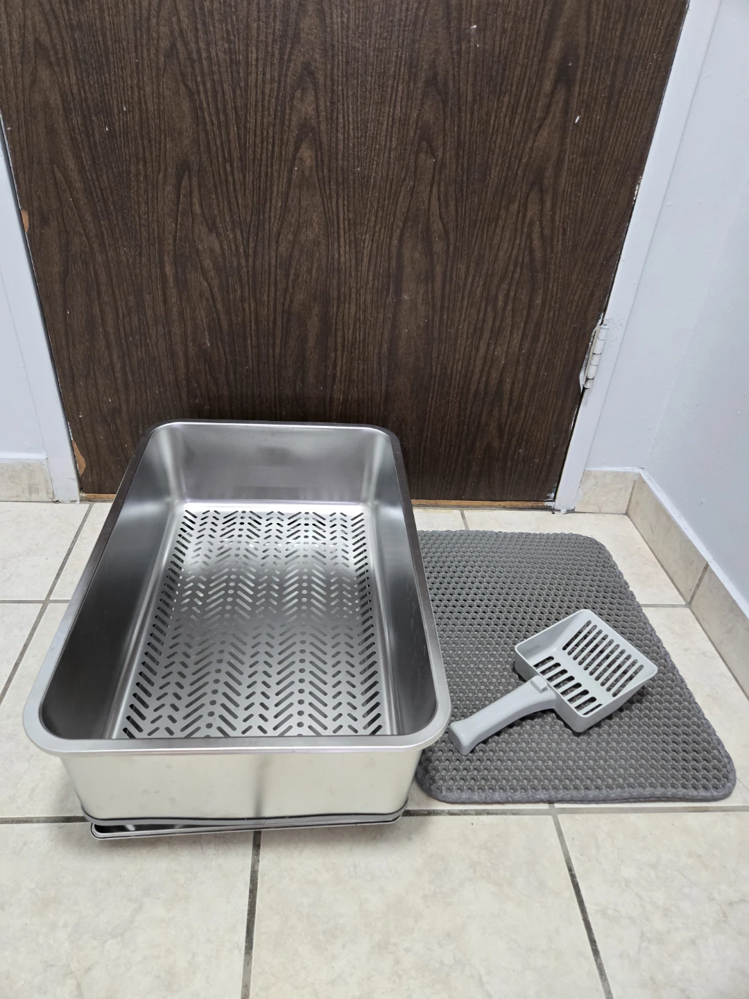 Stainless Steel Sifting Litter Box with Scoop and Mat - photo 2
