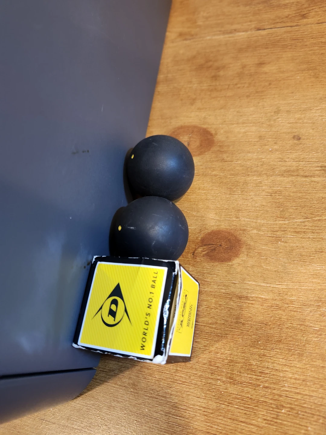 Dunlop yellow dot Squash Balls - 2 Pack - used