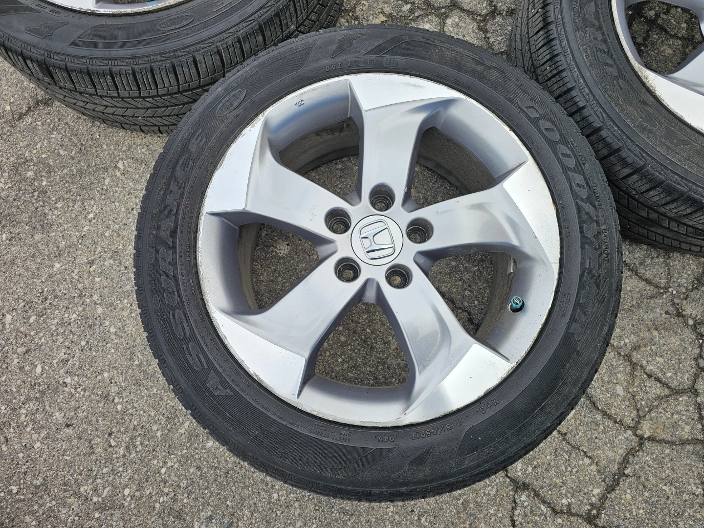 HONDA HRV O.E.M RIMS AND ALL SEASON TIRES 215/55 R17