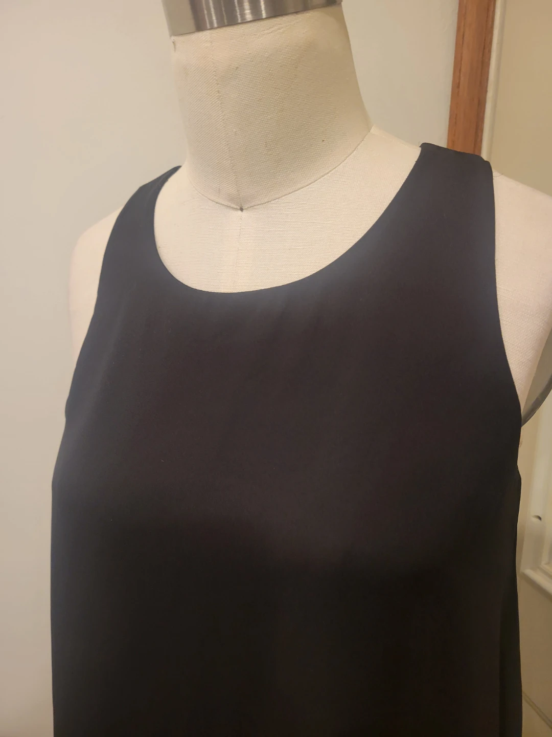 Monteau Black Asymmetrical Hem Sleeveless Top - Size M - photo 2