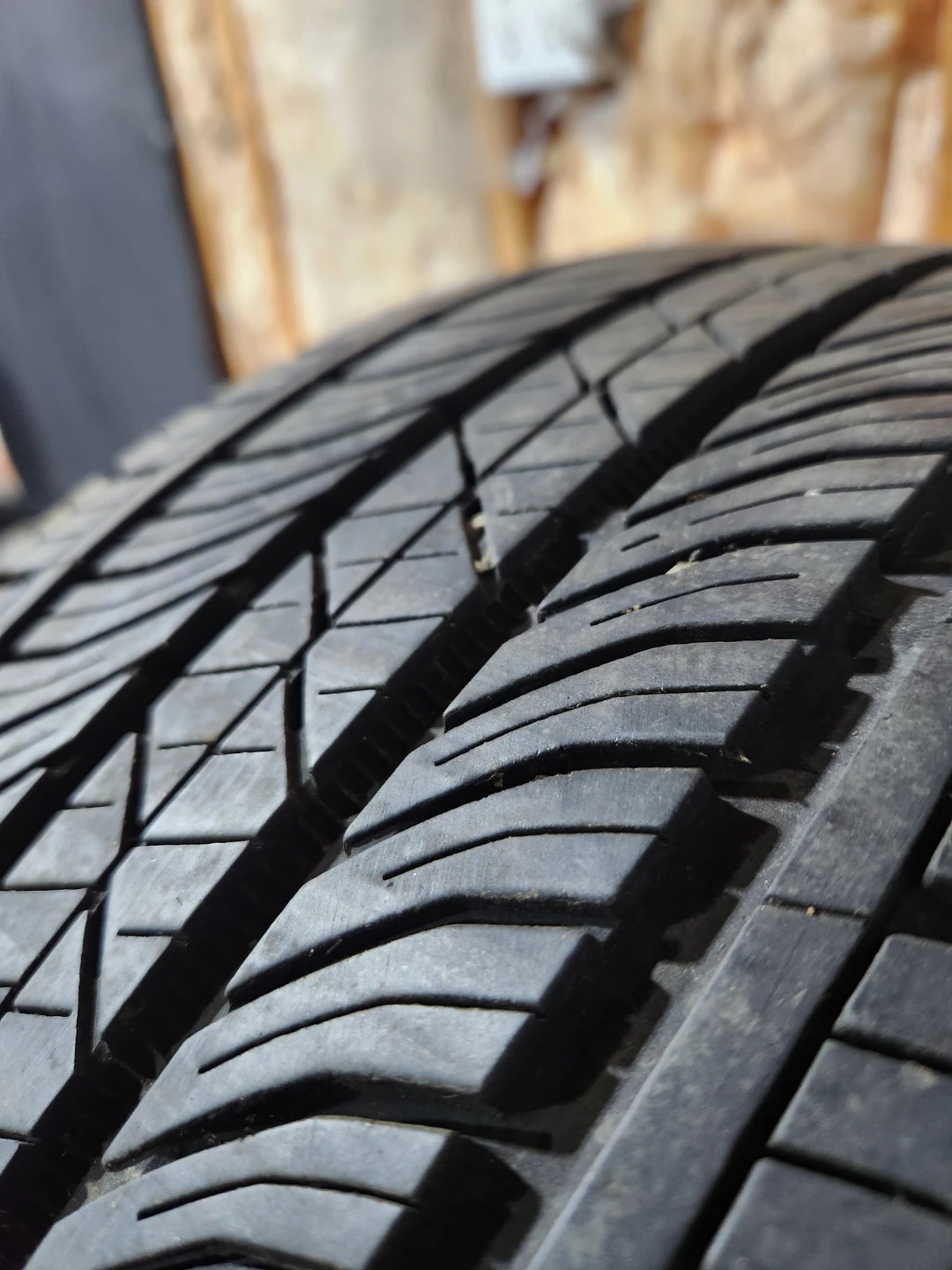 (2)-245/40R19 Continental ProContact TX All Season Tires - photo 4