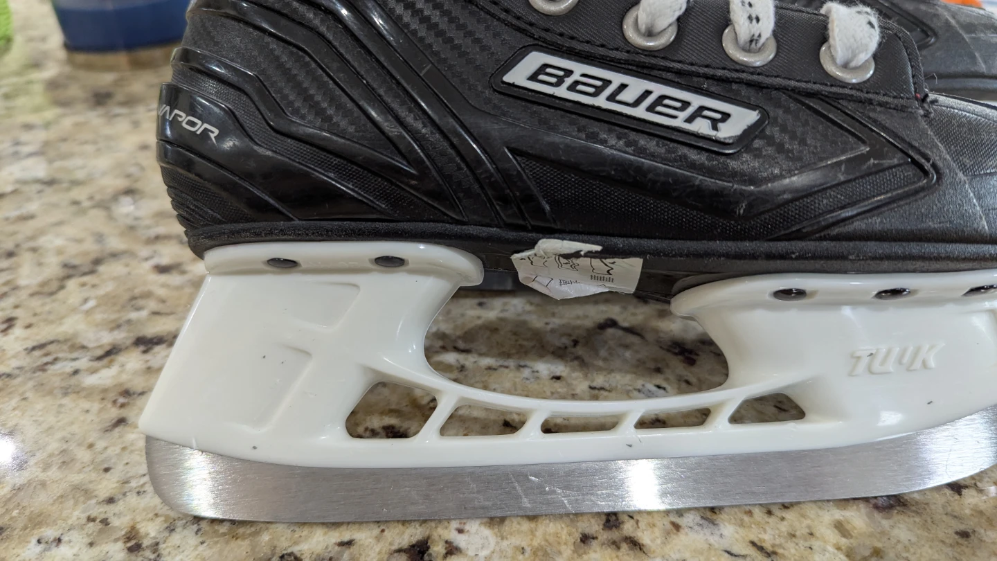 Bauer Vapor Hockey Skates - Girl size Y13 - photo 2