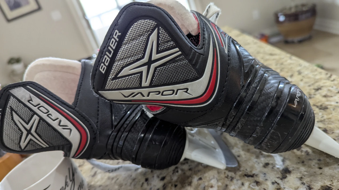 Bauer Vapor Hockey Skates - Girl size Y13 - photo 3