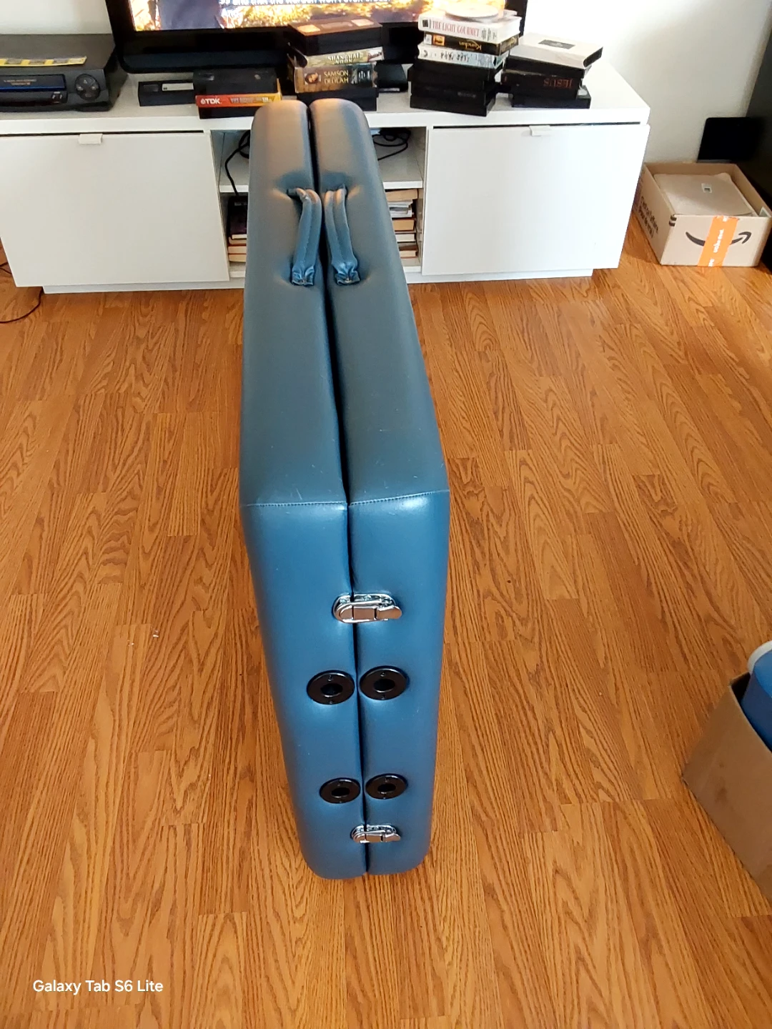 Folding Massage Table is sold - photo 3