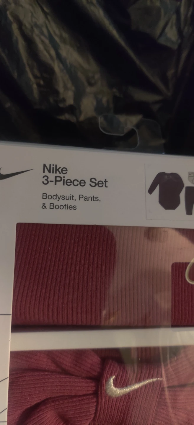 Nike 3-Piece Bodysuit, Pants & Booties Set 6-12 Months - photo 4