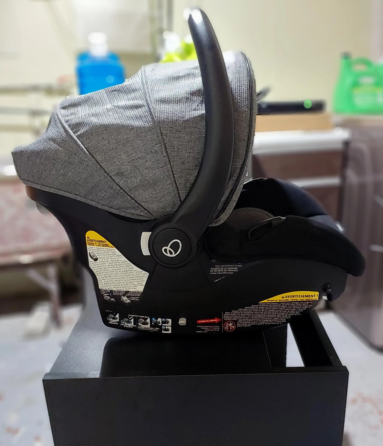 Evenflo LiteMax Infant Car Seat - photo 2