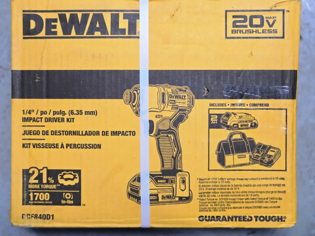 DEWALT 20V MAX Brushless Impact Driver Kit DCF840D1
