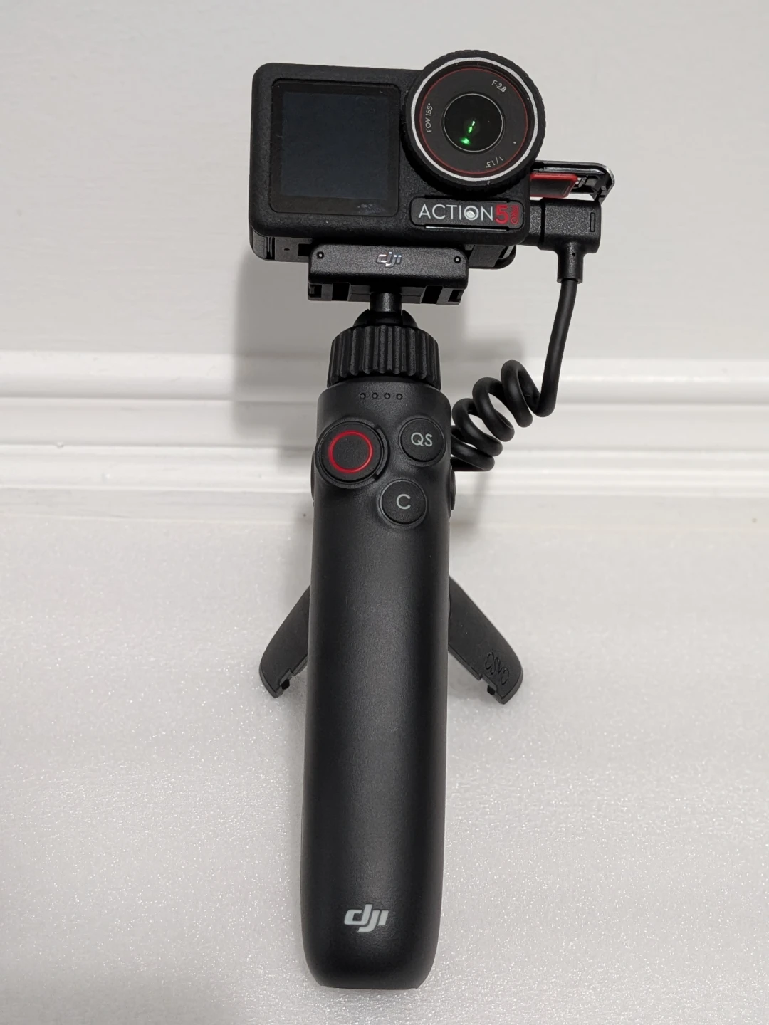 DJI Action 5 Pro Camera with Grip and Case - photo 2