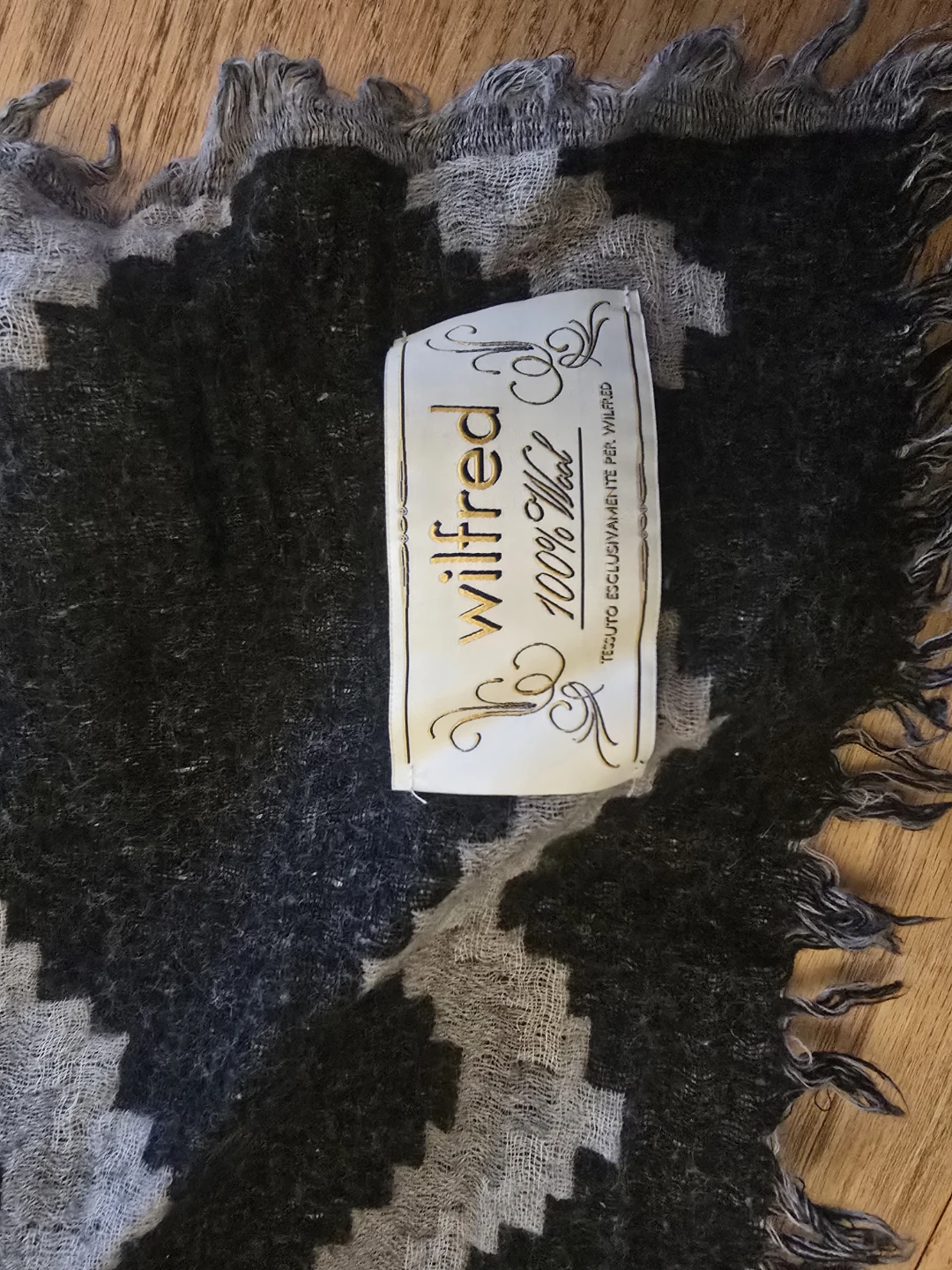 Wilfred 100% wool wrap - photo 3