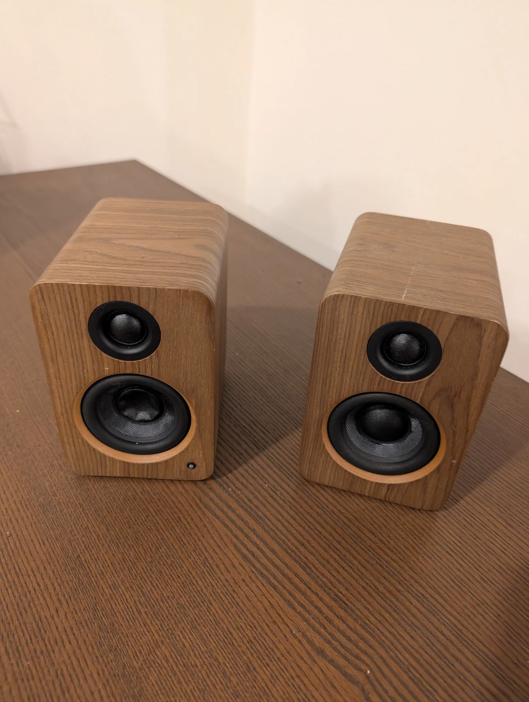 Kanto YU2 Powered Desktop Speakers