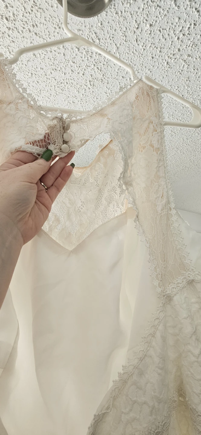 Wedding dress size 20 - photo 3