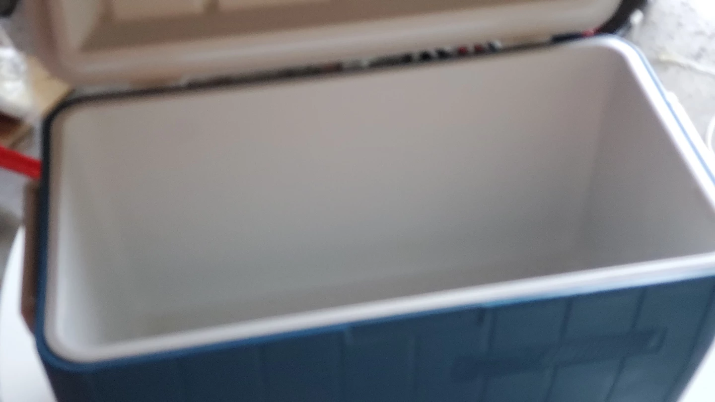 Coleman Chiller 70 Quart Cooler - photo 2