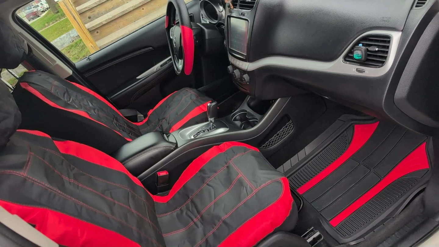 Black and Red Car Seat Covers and Floor Mats Set