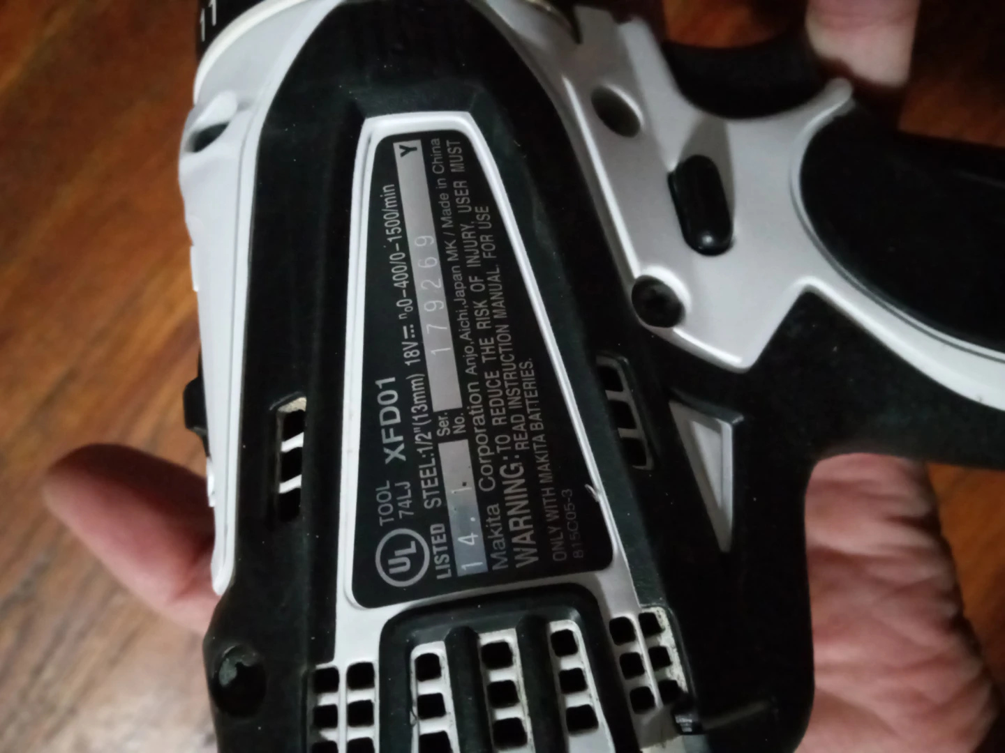 Makita XFD01 Cordless Driver-Drill,only used a few times. - photo 5