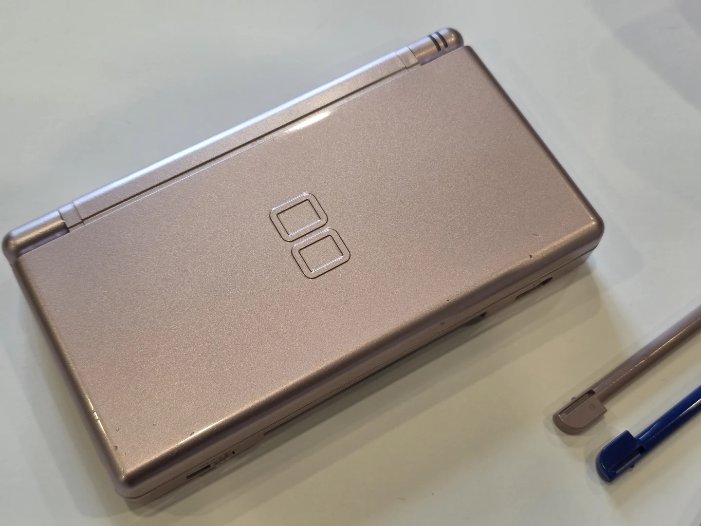 Nintendo DS lite with 8 games - photo 4