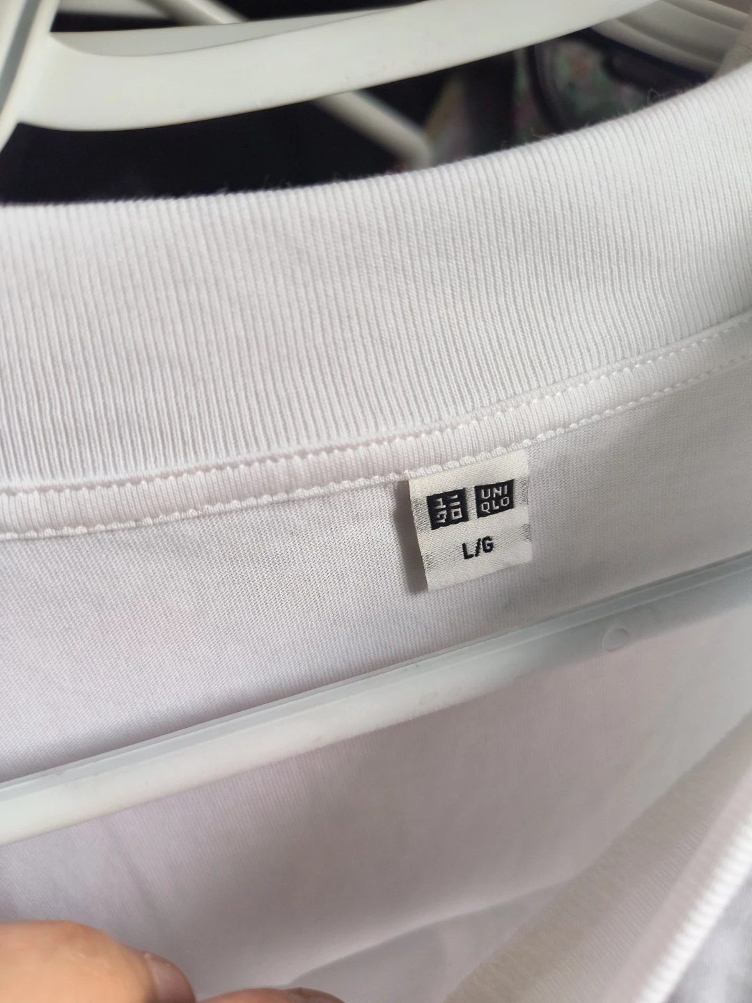 Women's Uniqlo White T-Shirt Size L - photo 2