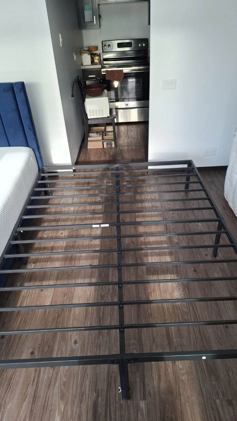 Queen Size Mattress with Metal Bed Frame - photo 3