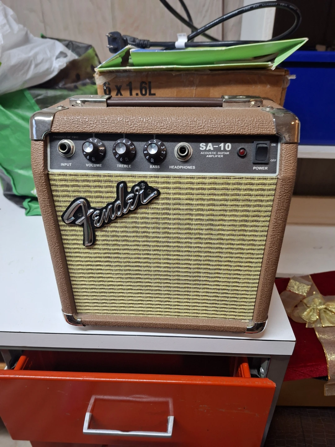 Fender SA-10 Acoustic Guitar Amplifier