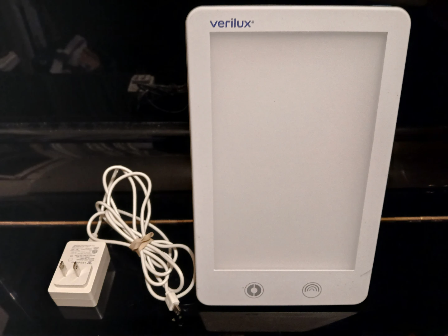 Verilux Light Therapy Lamp model VT-32