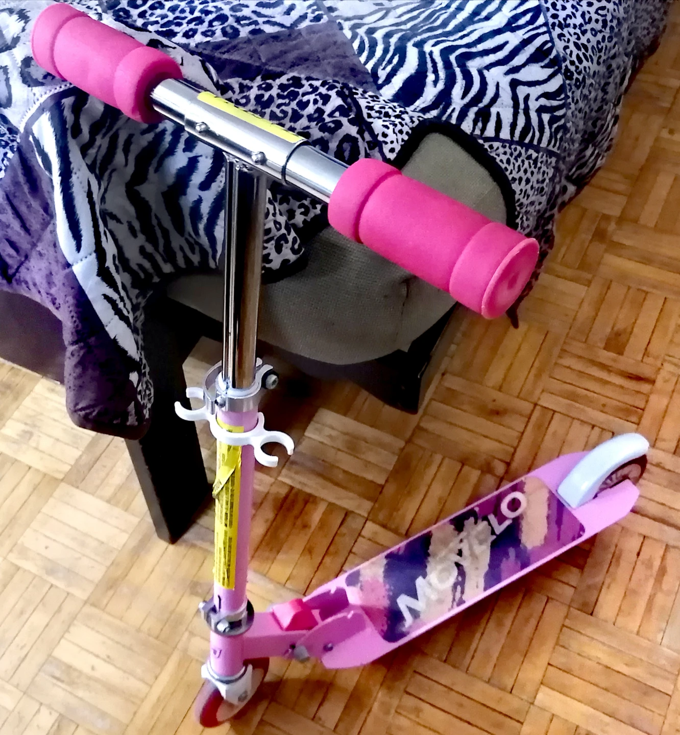 Moylo Pink Kids Scooter - photo 3