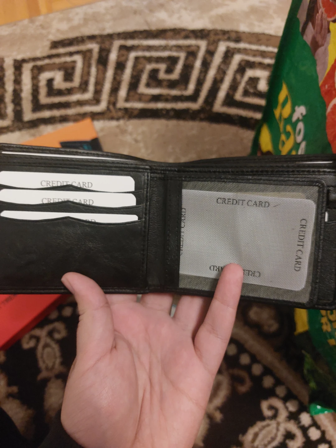 Moochies Black Leather Bifold Wallet - photo 4
