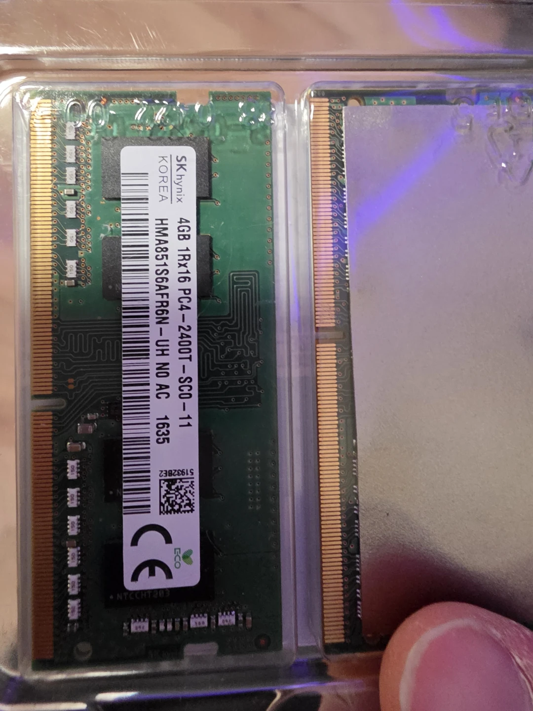 2x SK hynix 4GB DDR4 PC4-2400T RAM Module