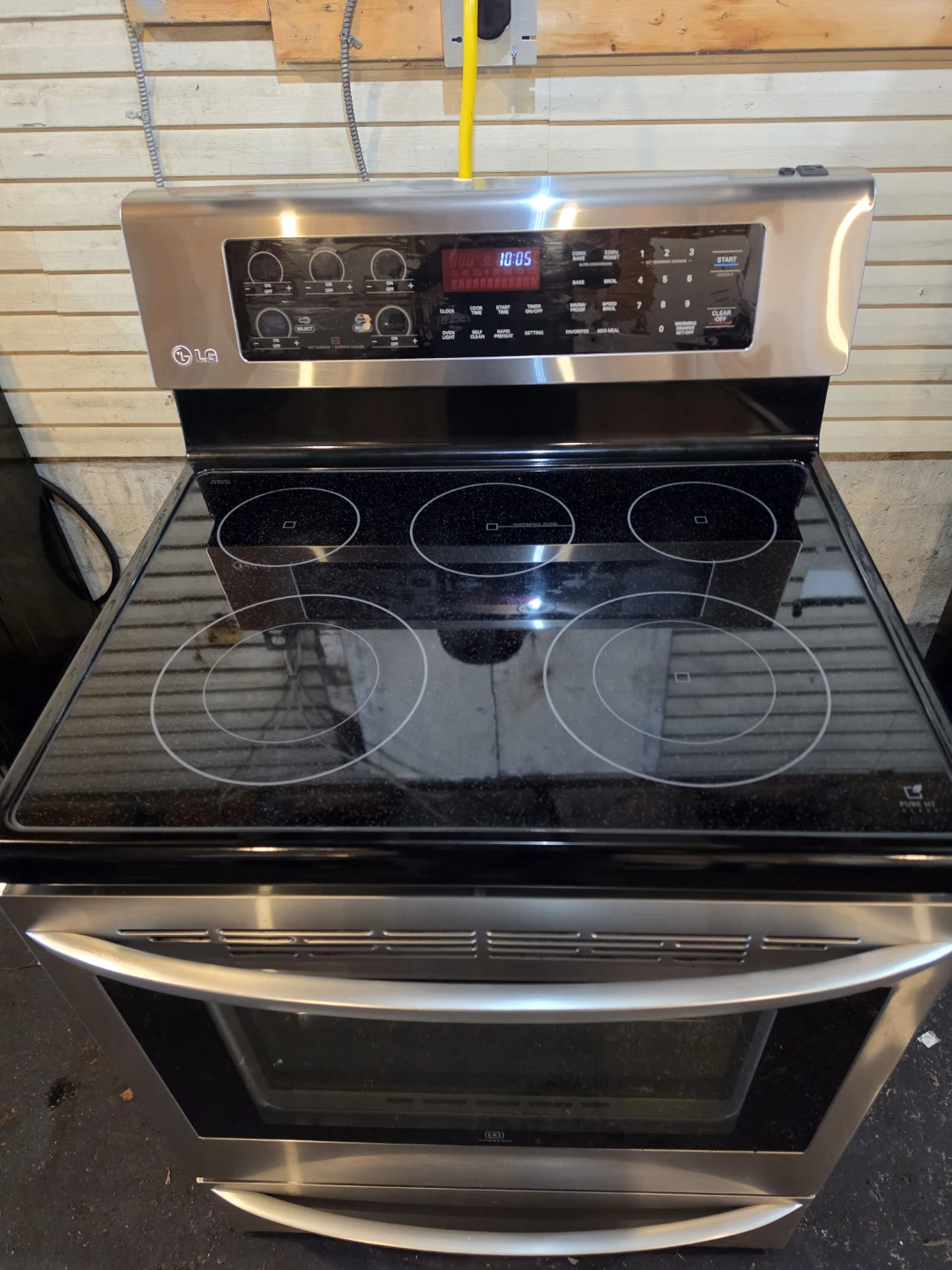 LG Stainless Steel Electric Stove - Delivery Available - photo 2