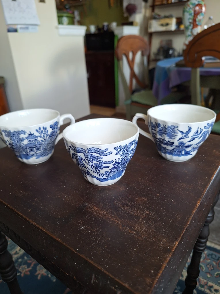3 Blue Willow Teacups - Set of 3 - photo 2