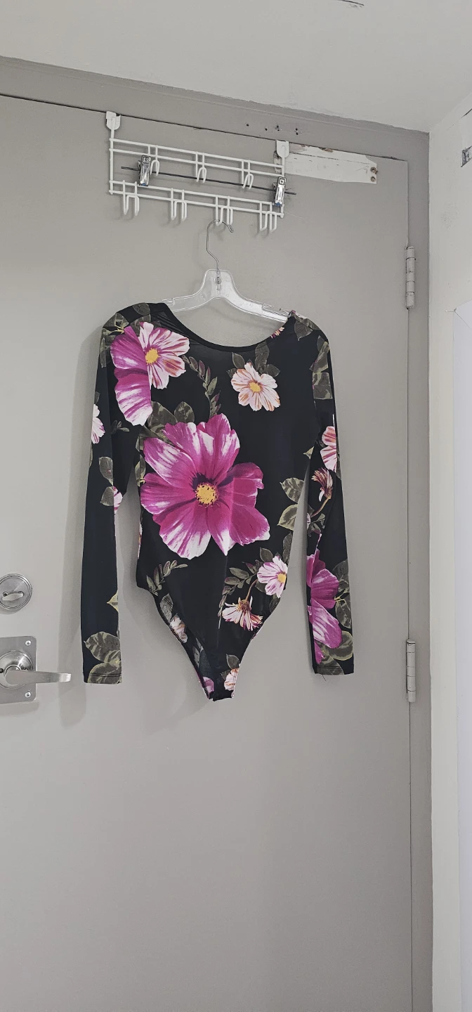 Streetwear Society Floral Long Sleeve Bodysuit - Size M