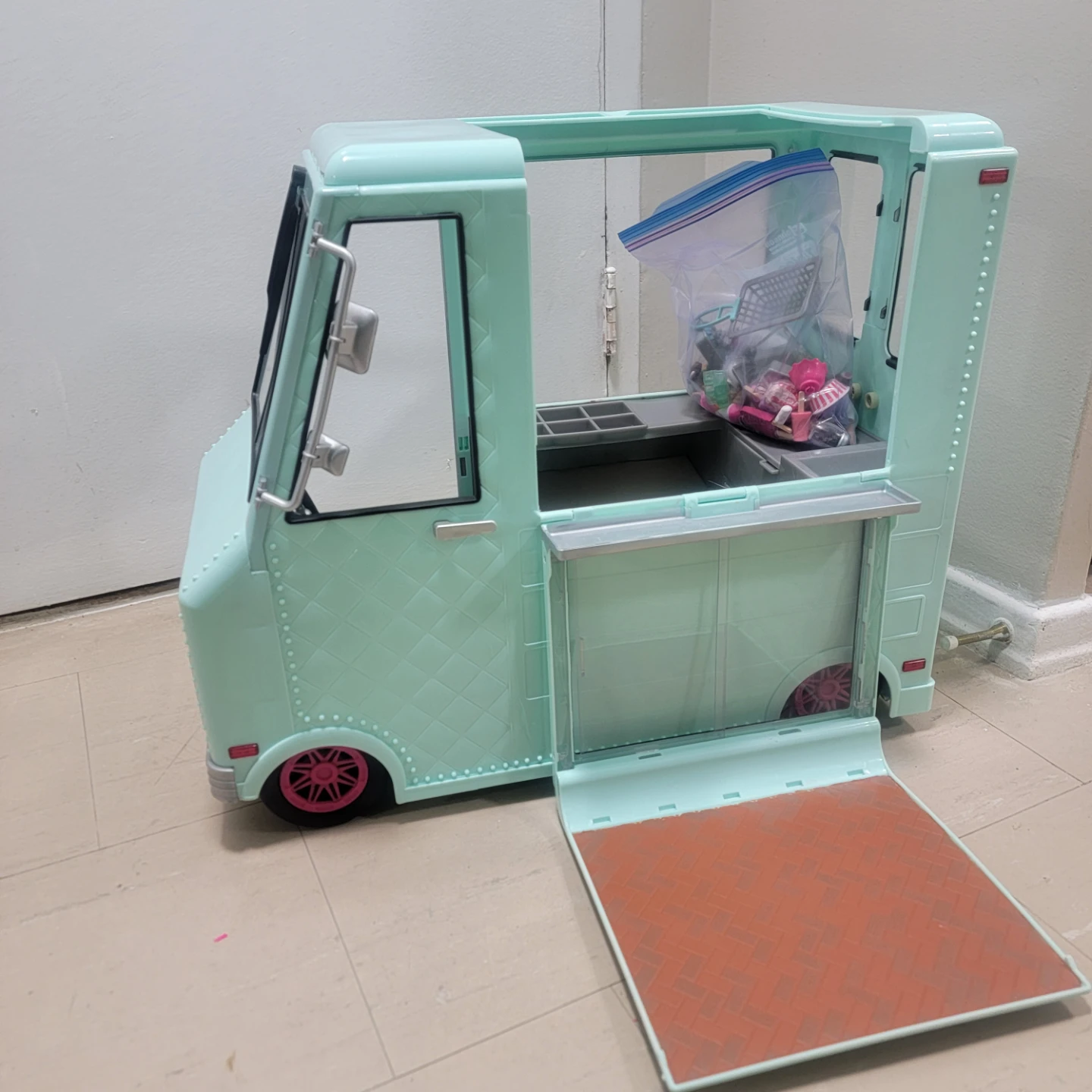Our Generation Doll ice cream Truck with Accessories - photo 4