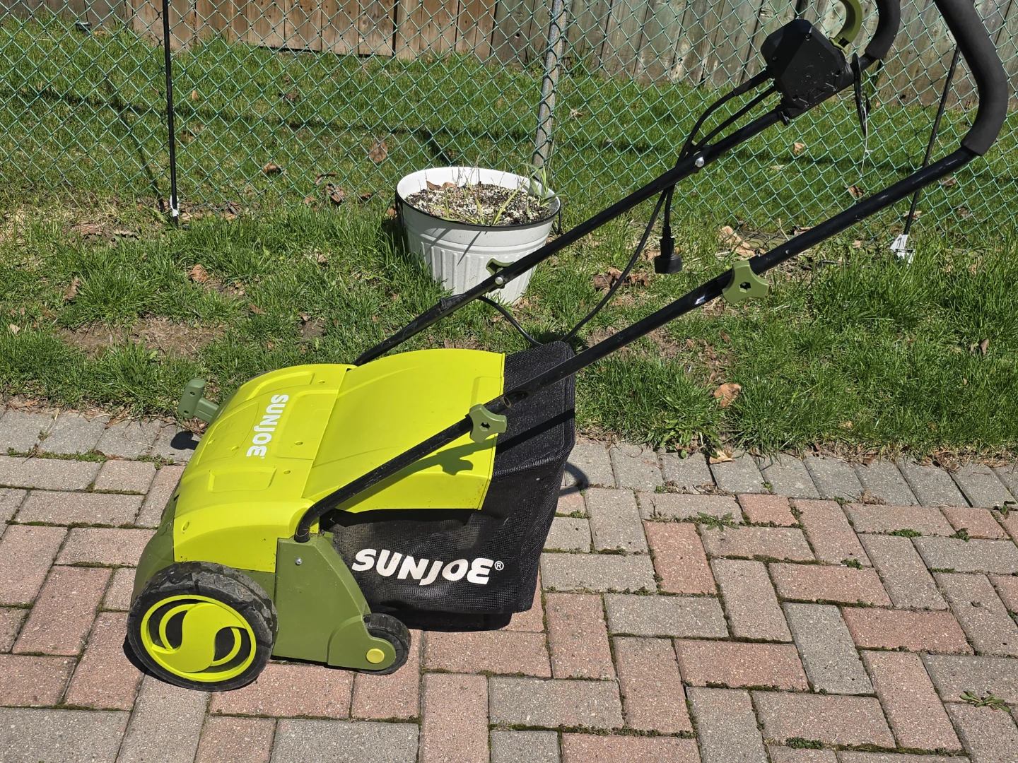 Sun Joe Electric Dethatcher/Scarifier